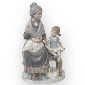 LLADRO A VISIT WITH GRANNY